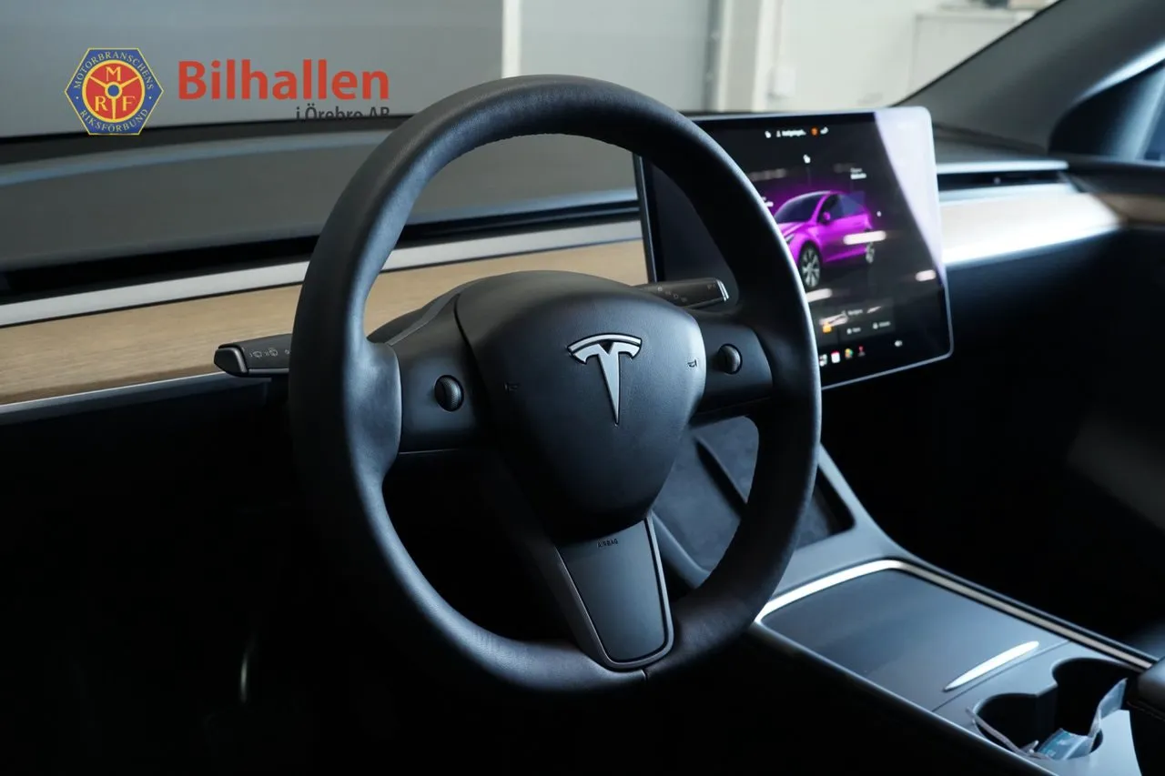Tesla Model Y bild 7
