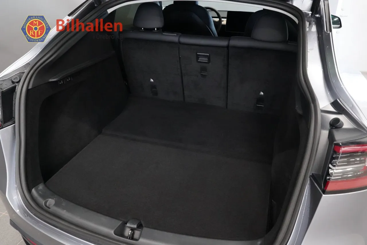 Tesla Model Y bild 24