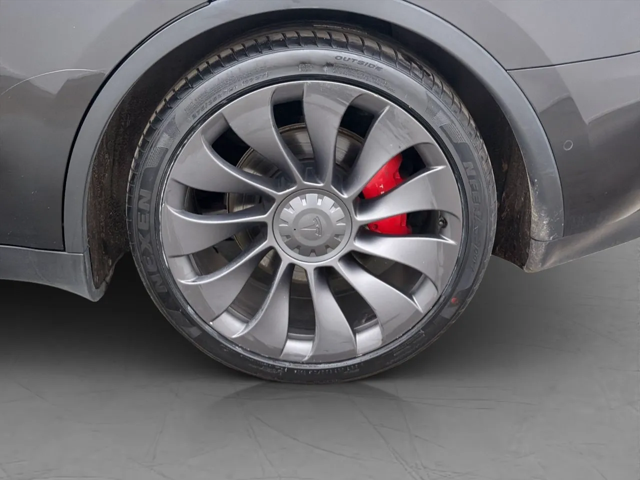 Tesla Model Y bild 34