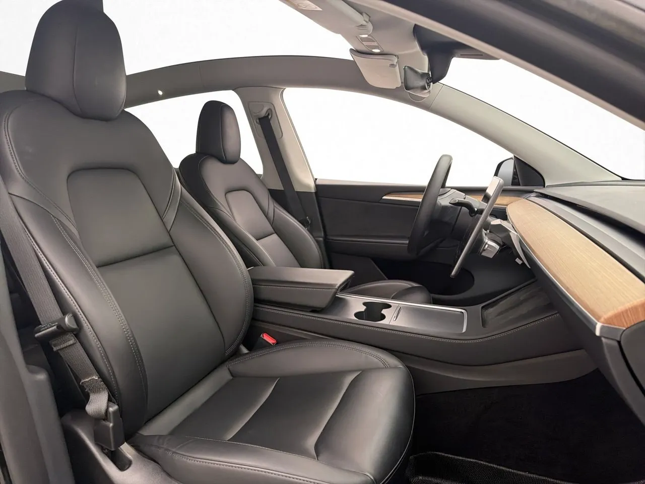 Tesla Model Y bild 13