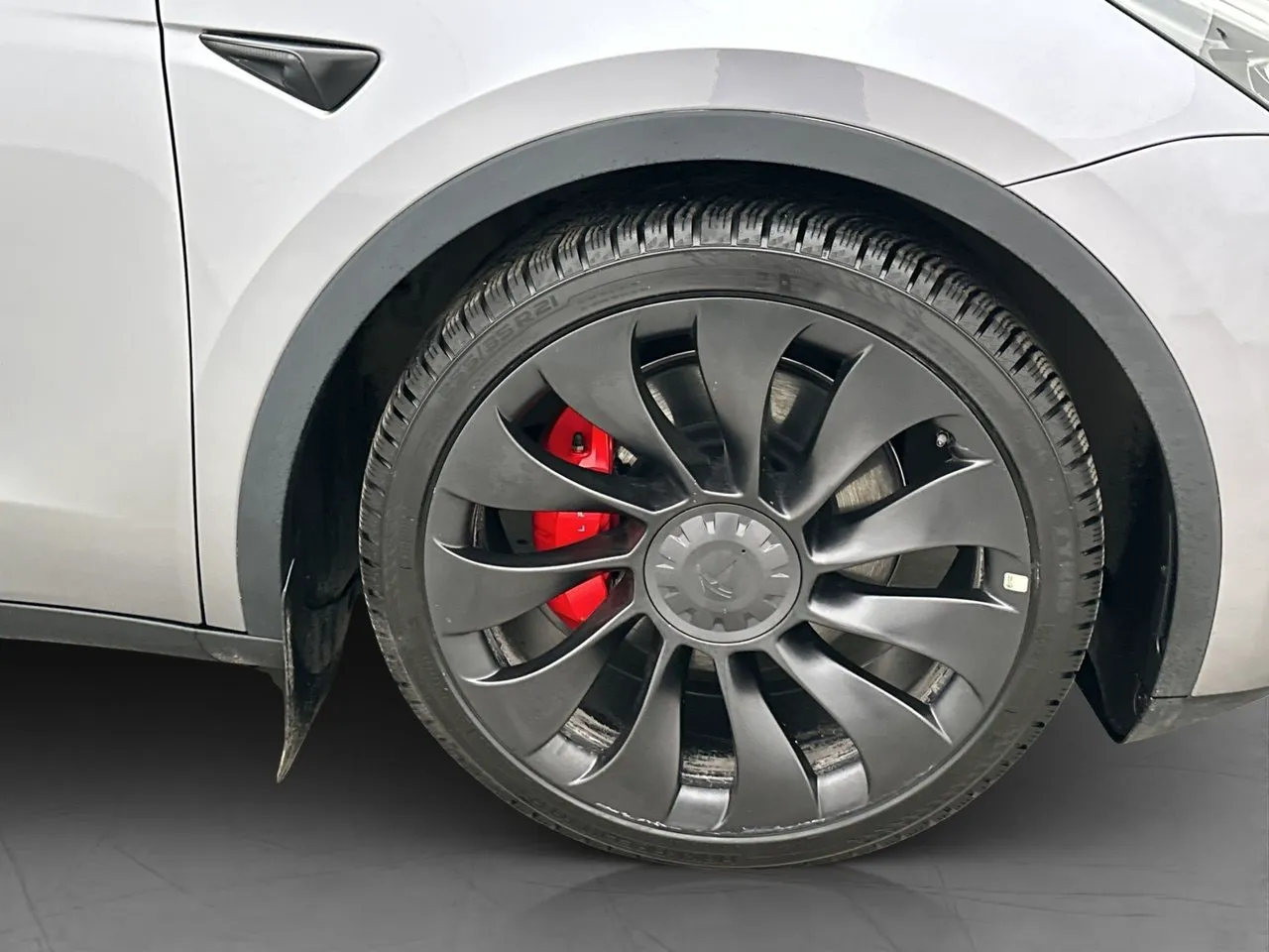 Tesla Model Y bild 31