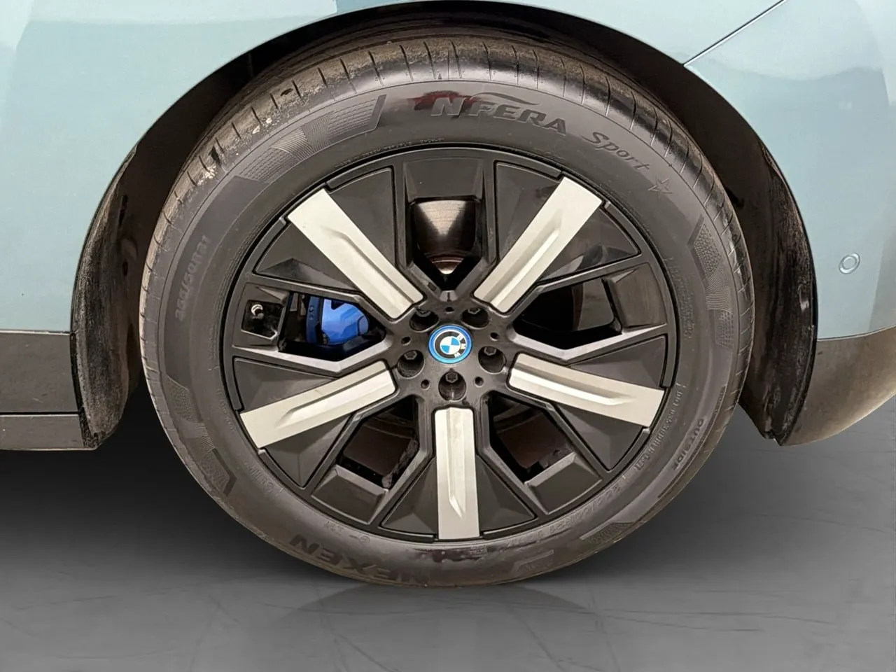 BMW iX bild 32
