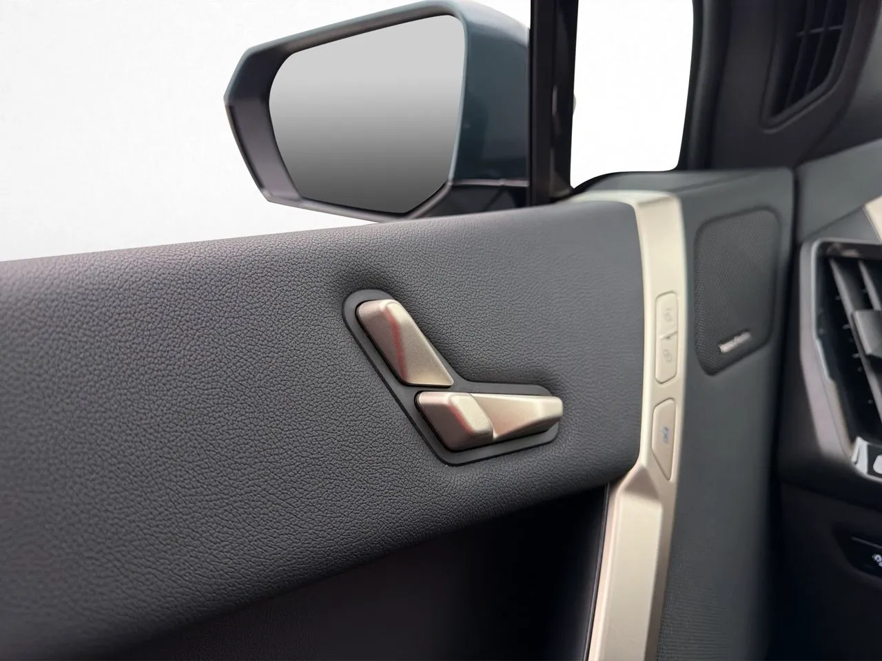 BMW iX bild 29