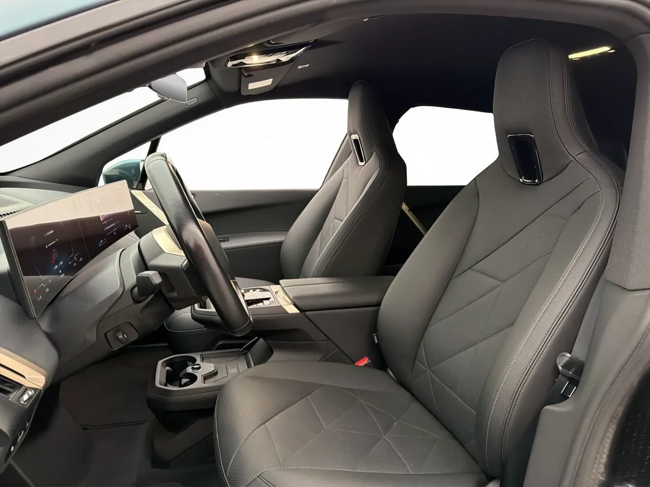BMW iX bild 16