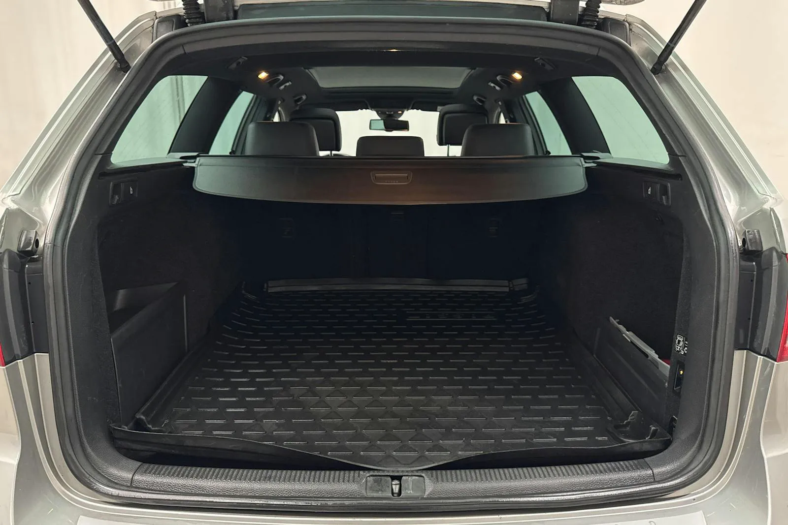 Volkswagen Passat bild 9