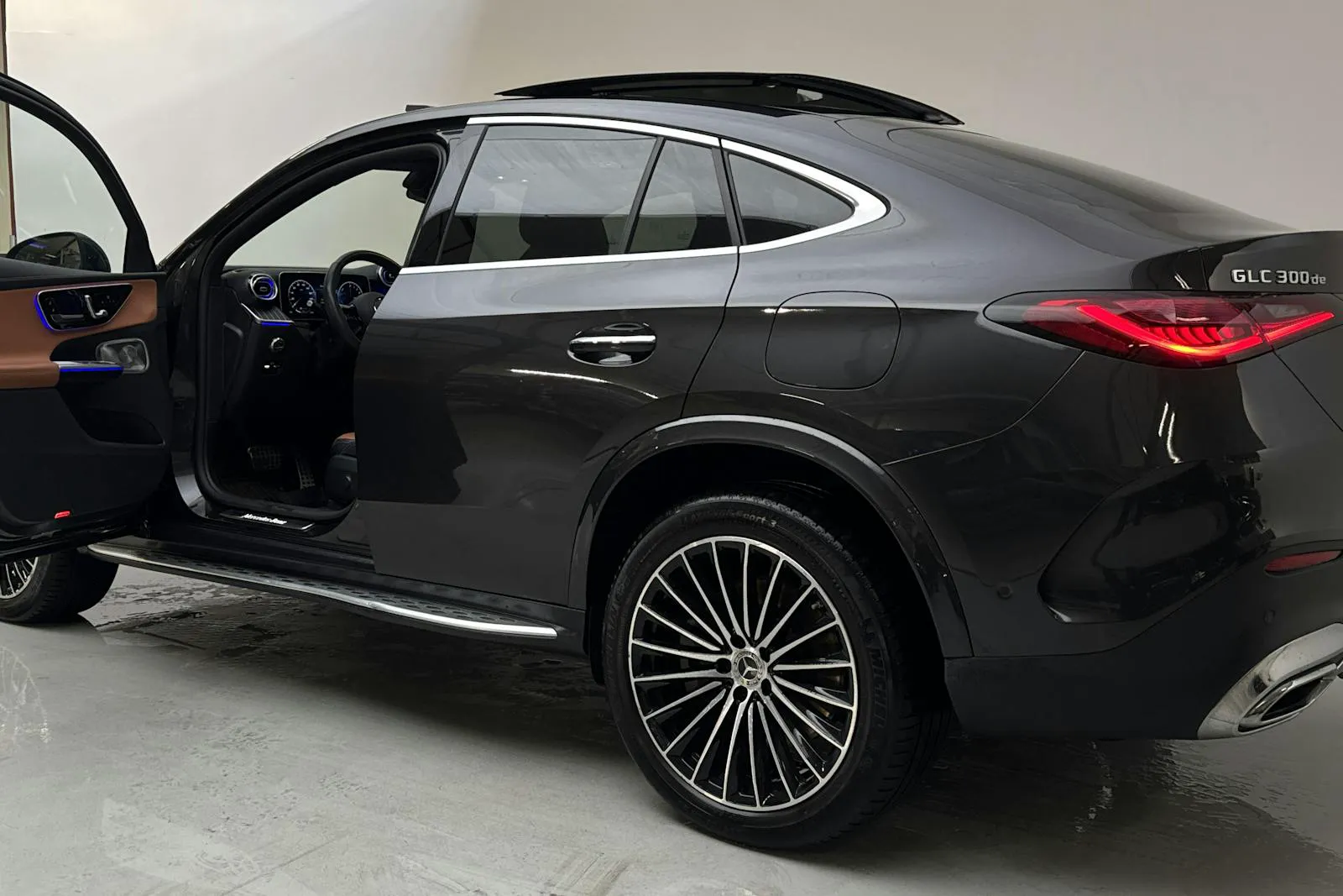 Mercedes GLC300 bild 19