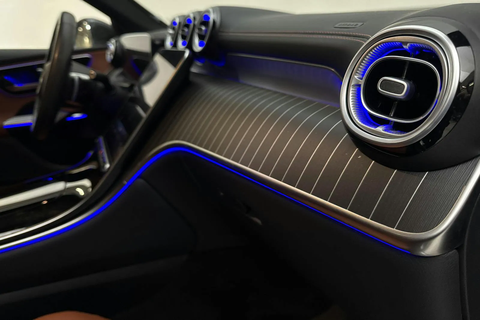 Mercedes GLC300 bild 15