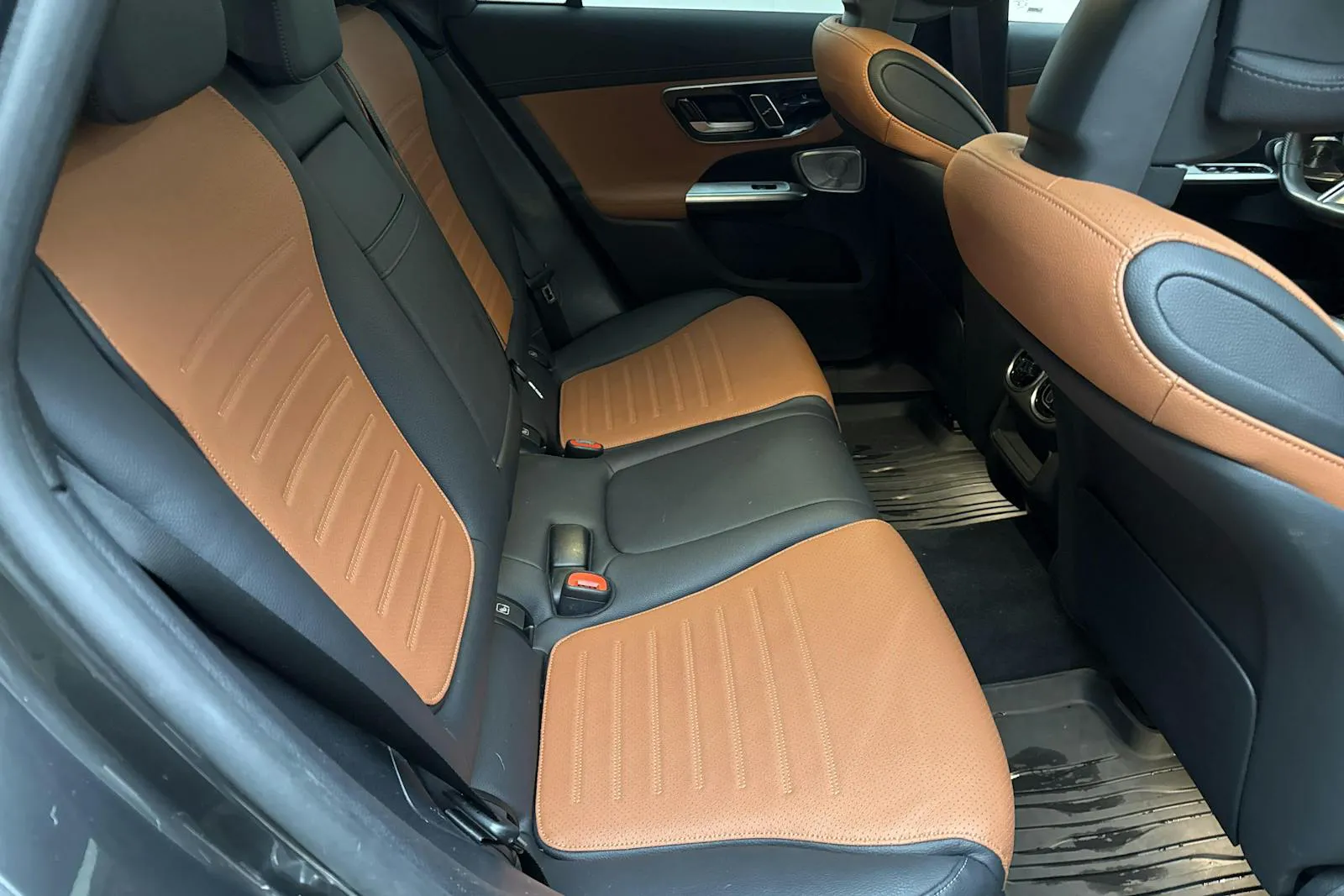 Mercedes GLC300 bild 8