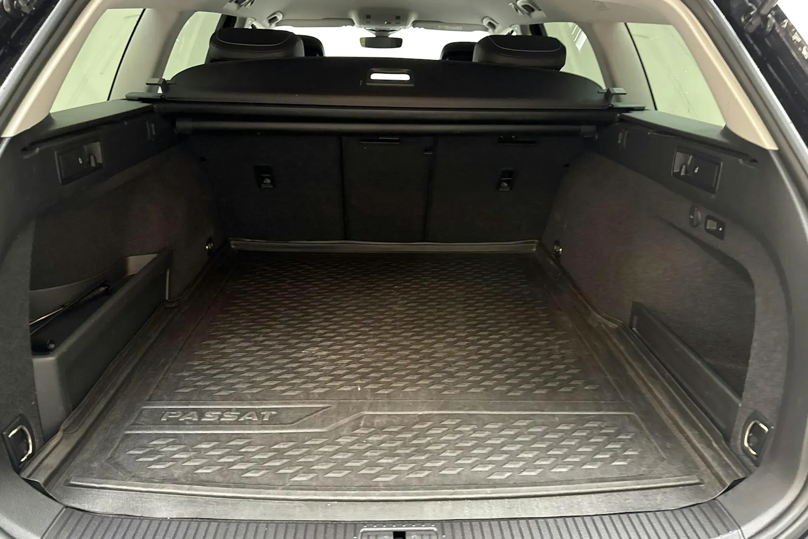 Volkswagen Passat bild 9