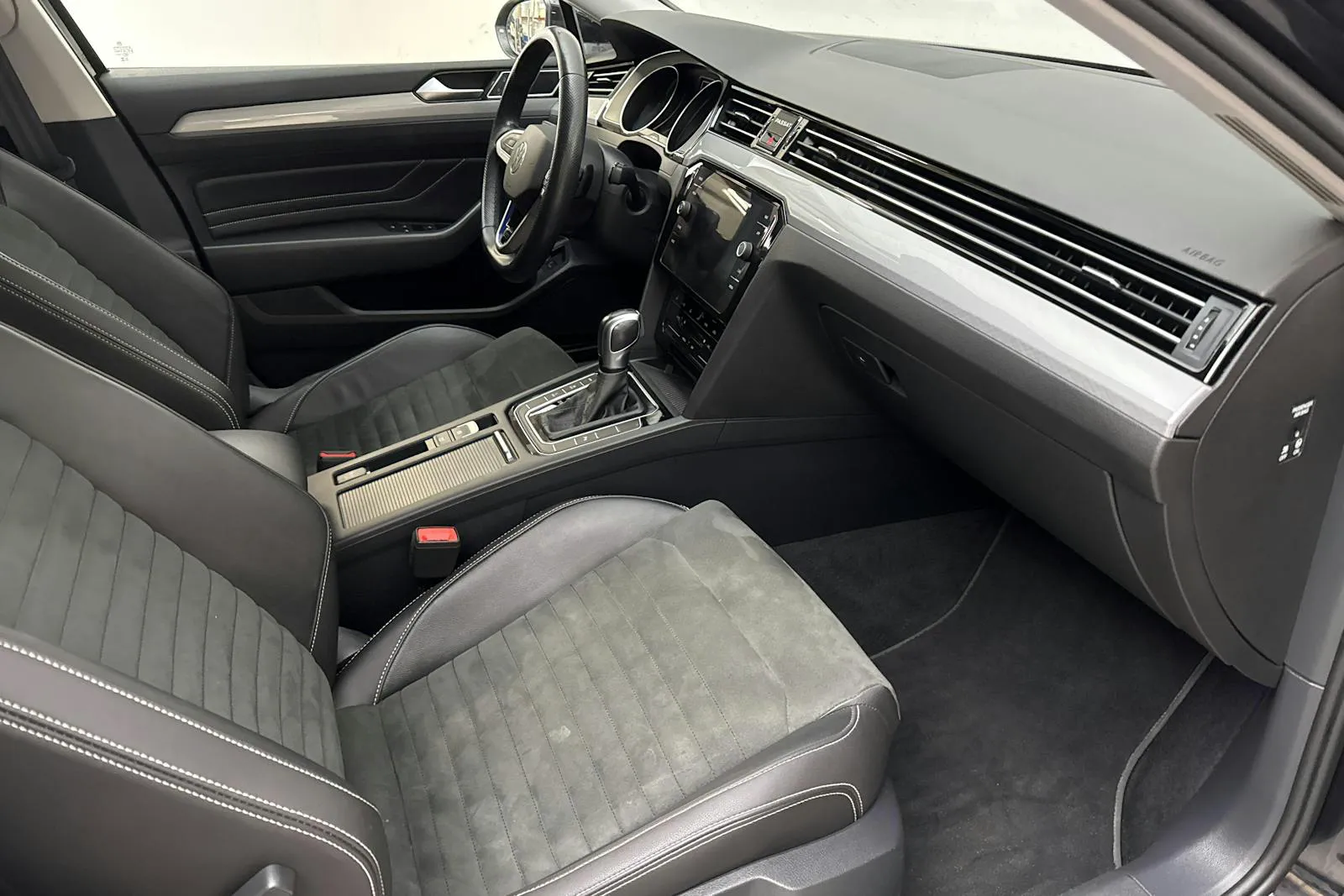 Volkswagen Passat bild 7