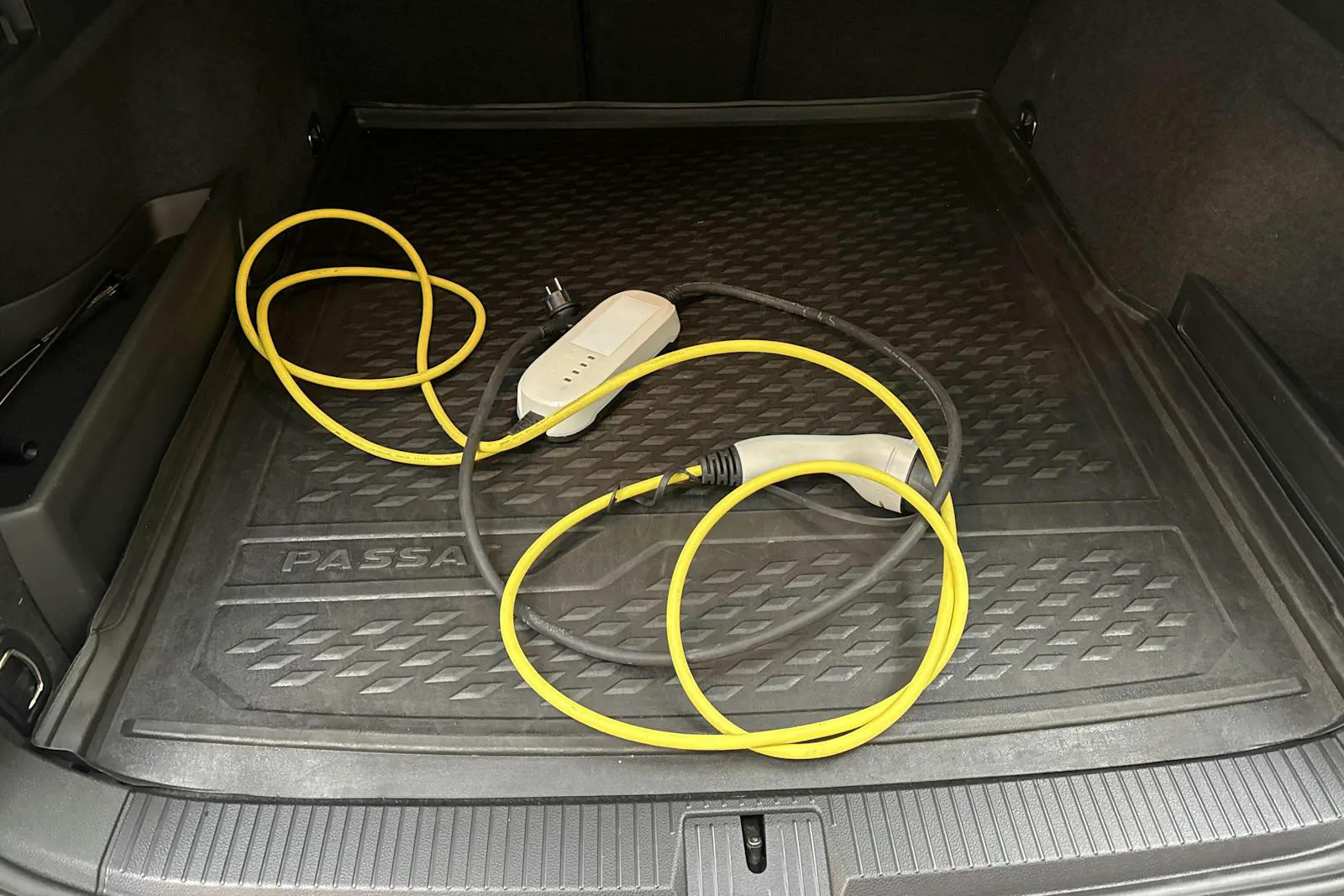 Volkswagen Passat bild 14