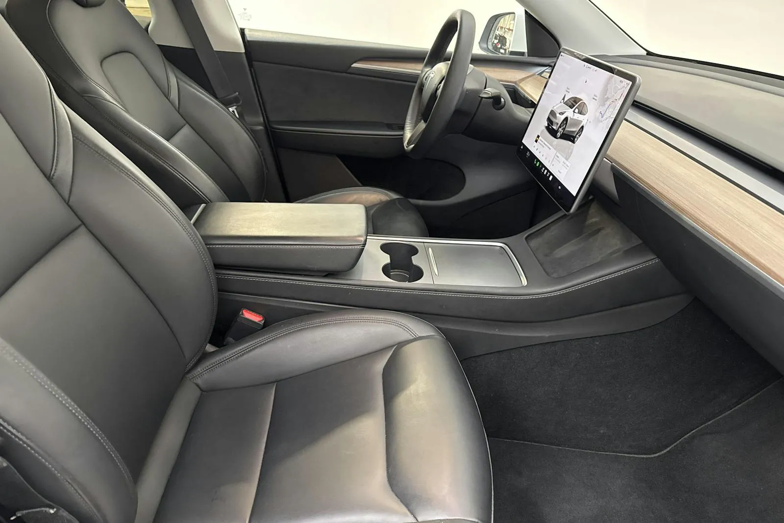 Tesla Model Y bild 7
