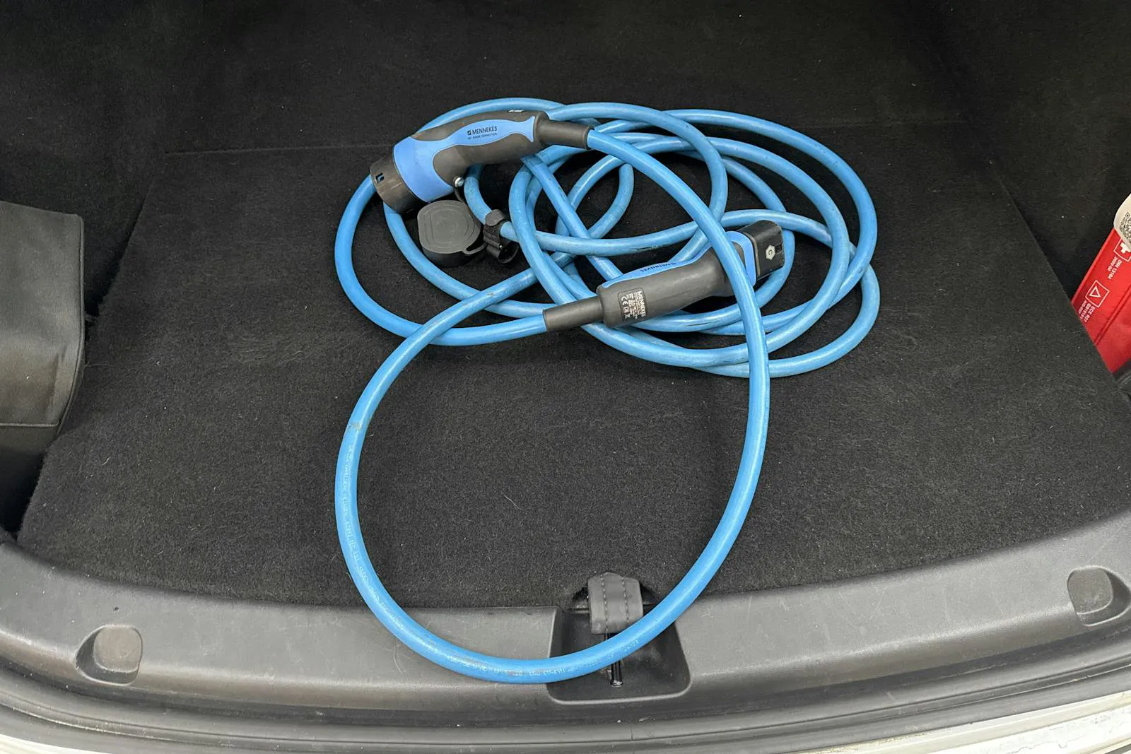 Tesla Model Y bild 15