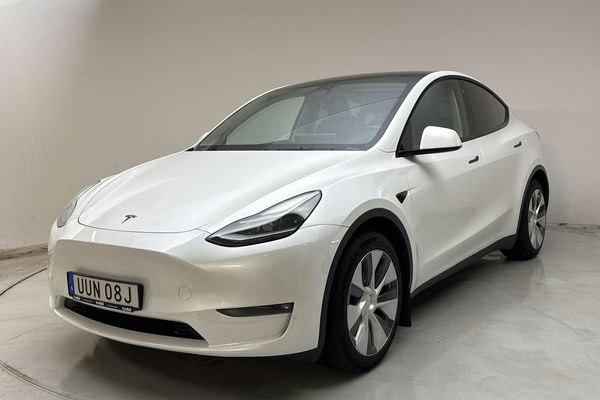 Tesla Model Y Long Range Dual Motor AWD - 2024