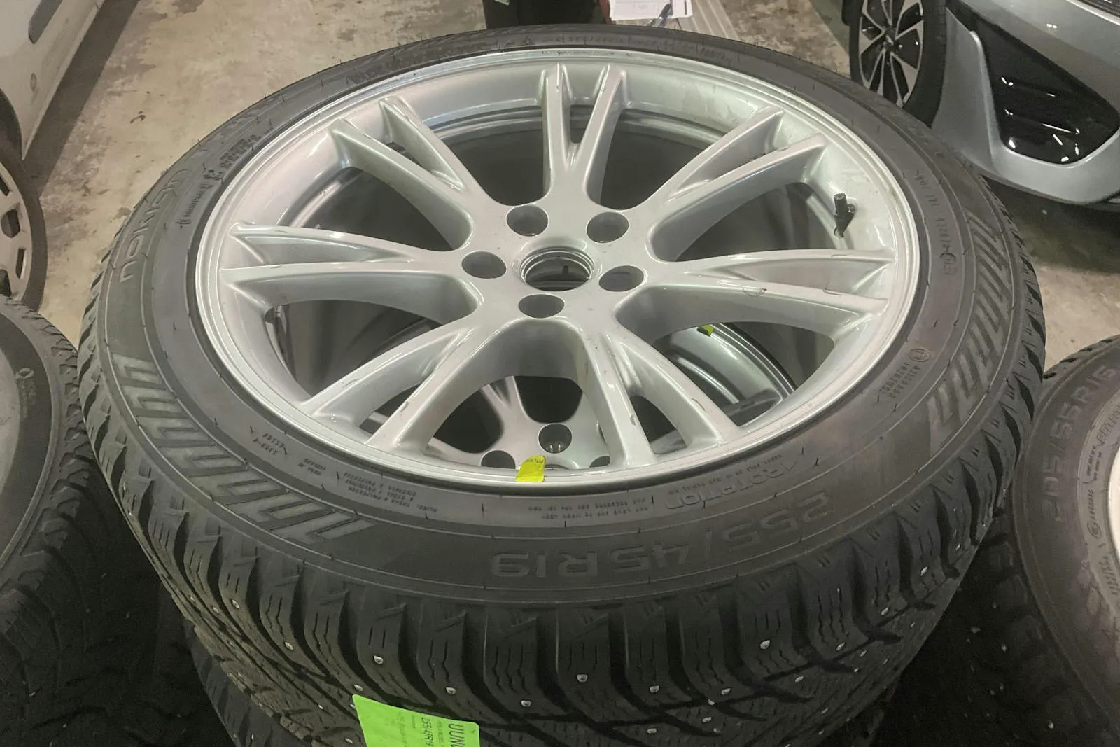 Tesla Model Y bild 17