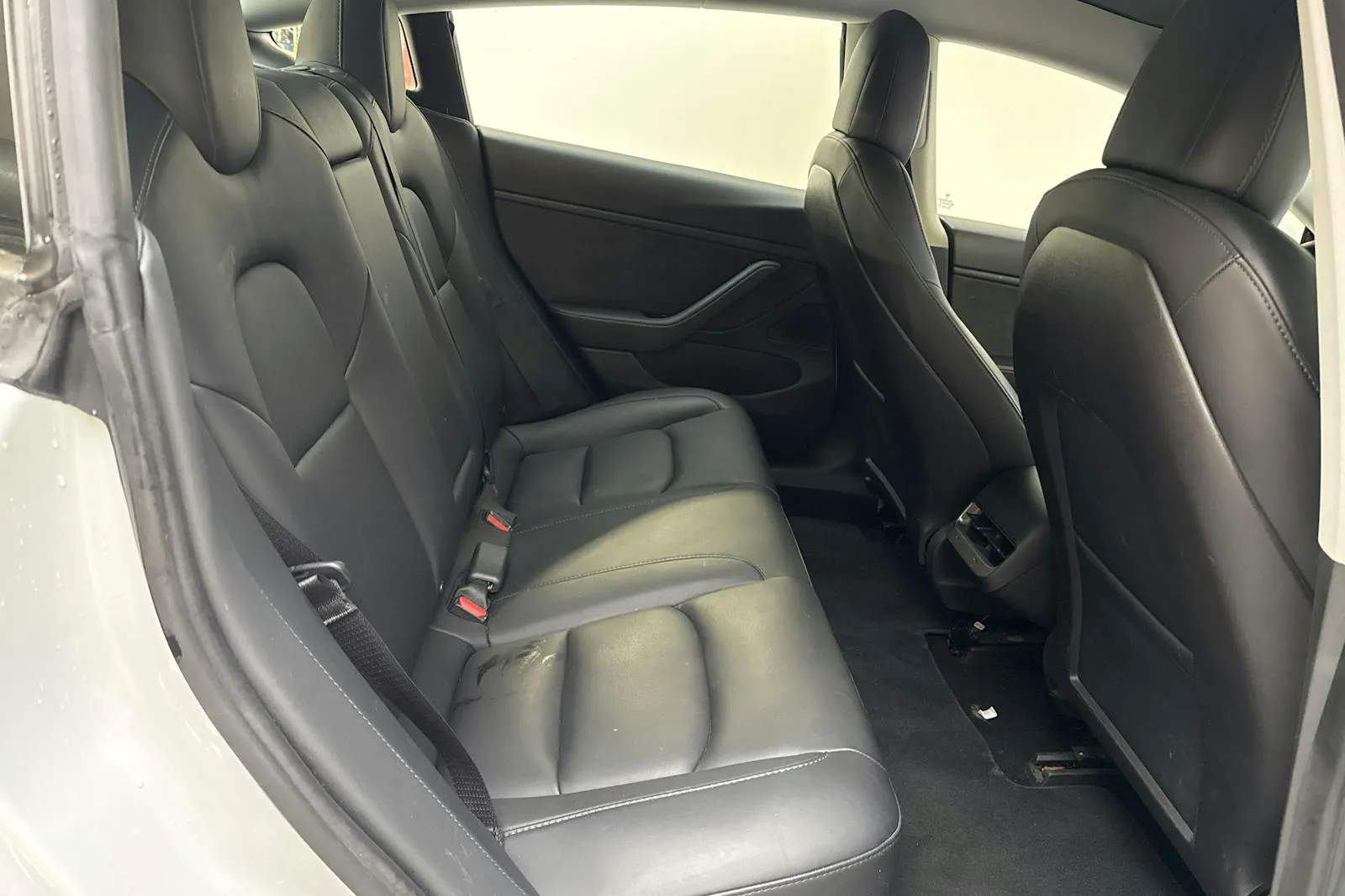 Tesla Model 3 bild 8