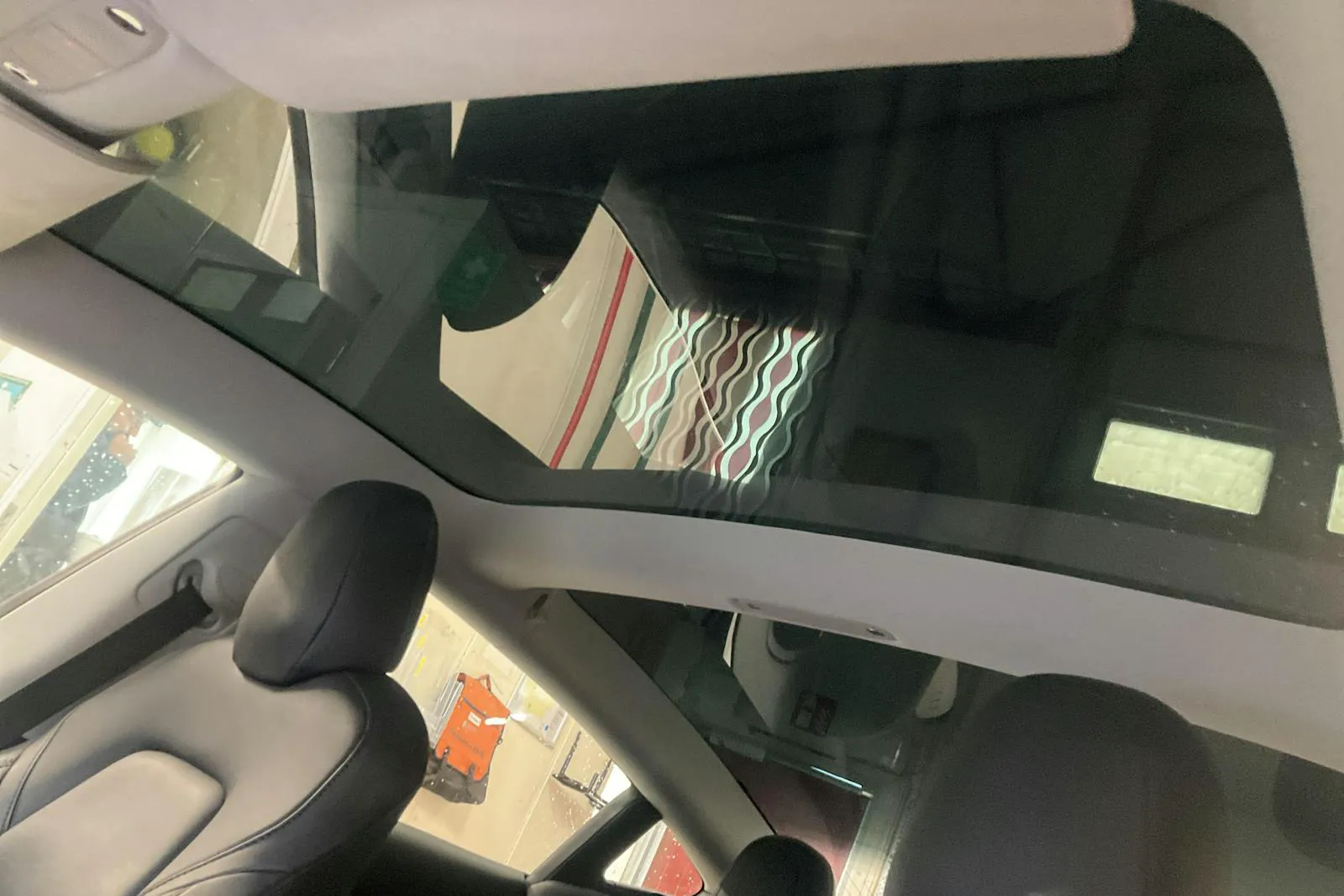 Tesla Model 3 bild 16