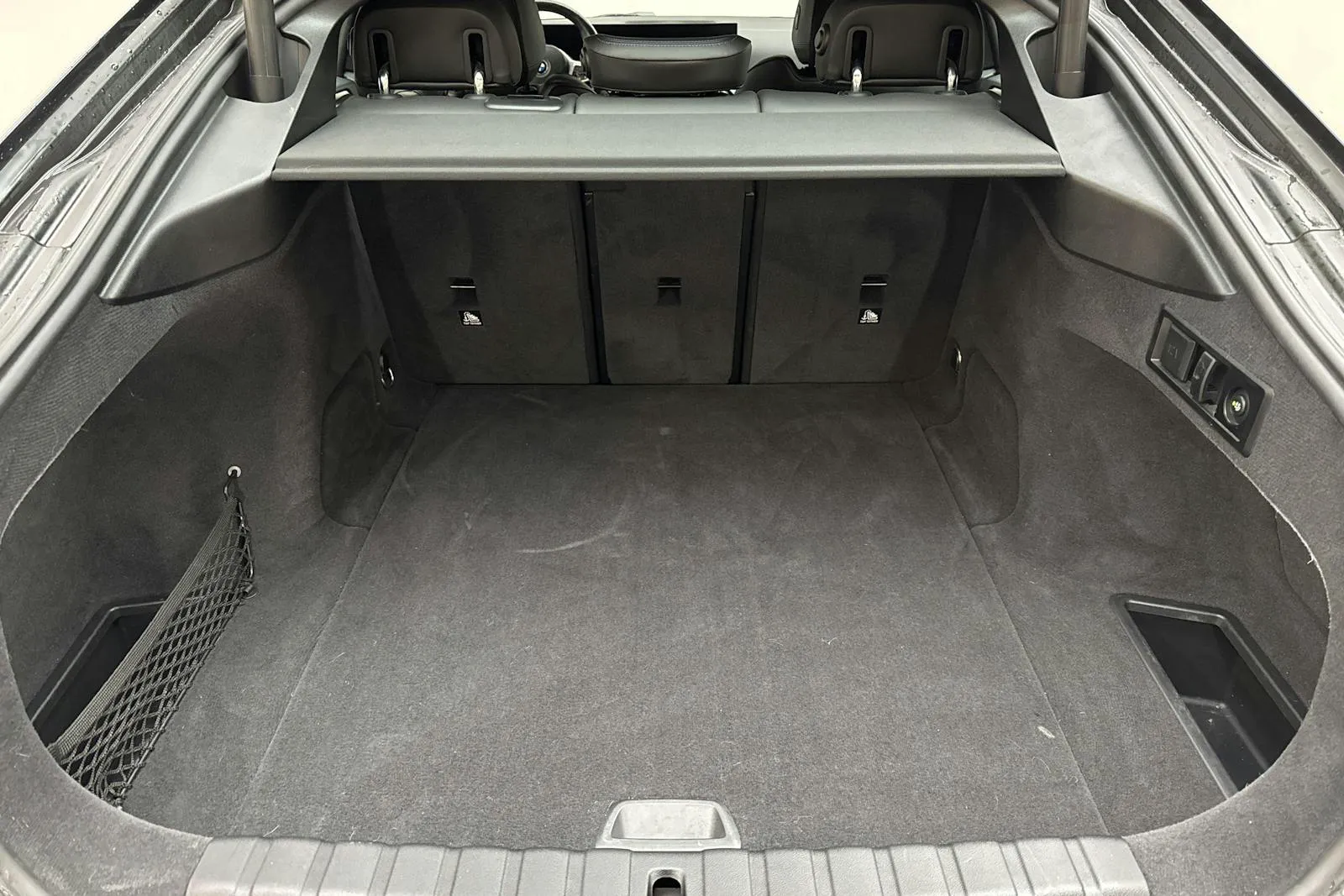 BMW i4 bild 9