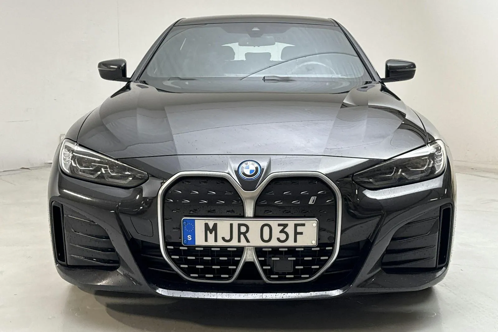 BMW i4 bild 4