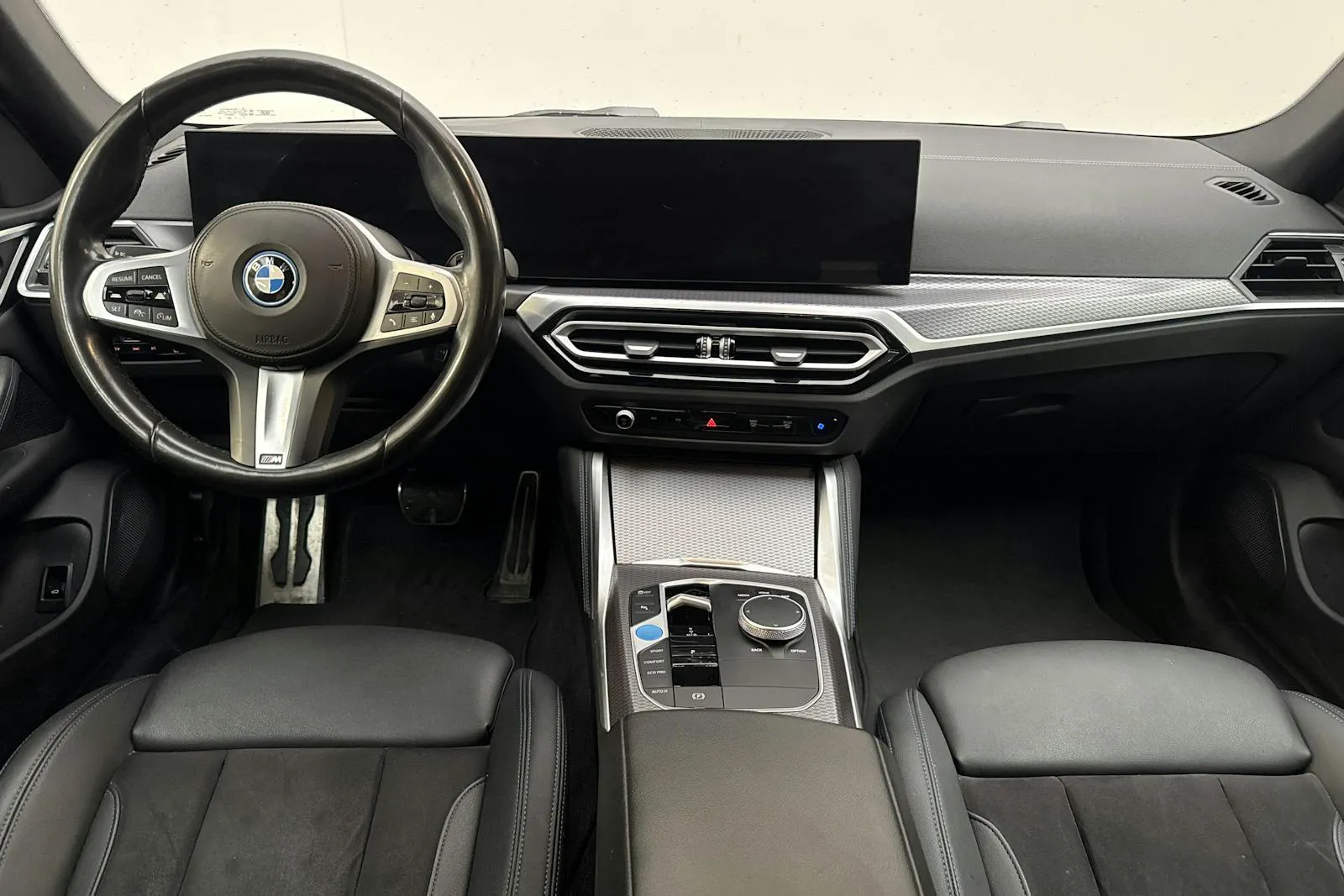 BMW i4 bild 6