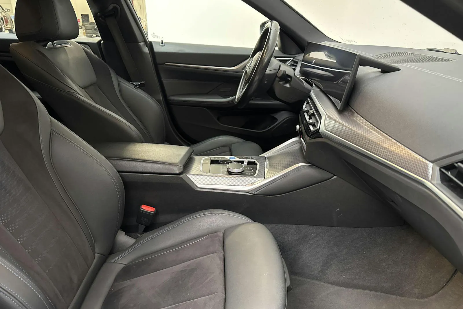BMW i4 bild 7
