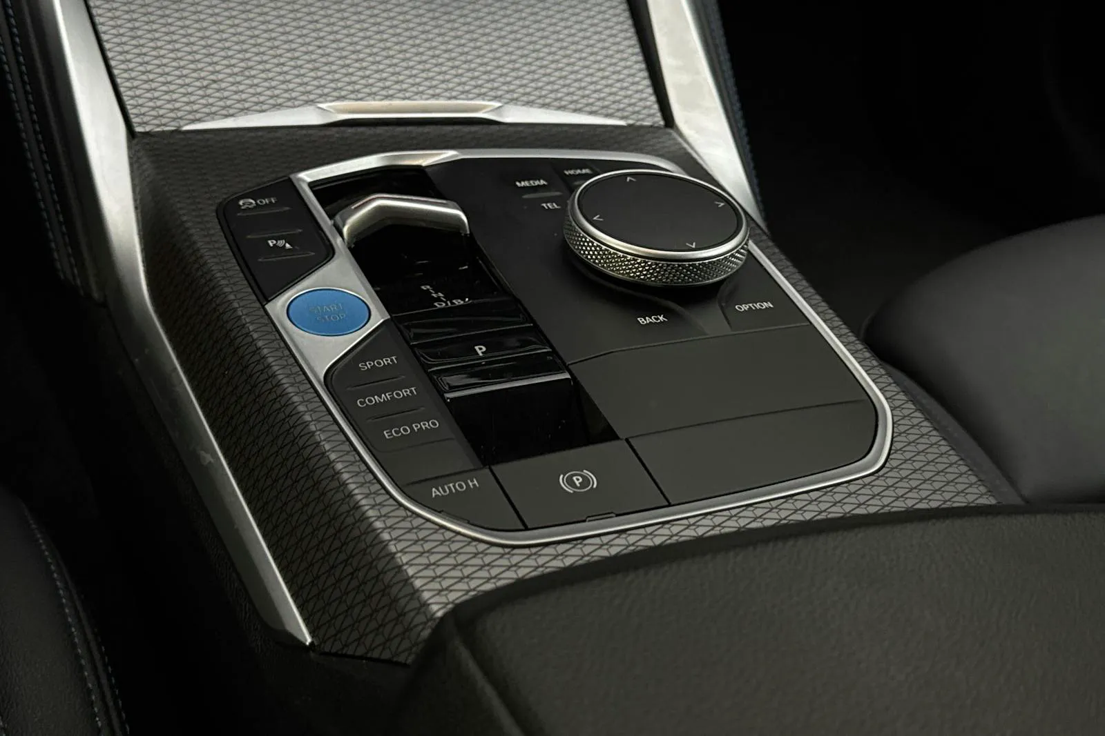 BMW i4 bild 14
