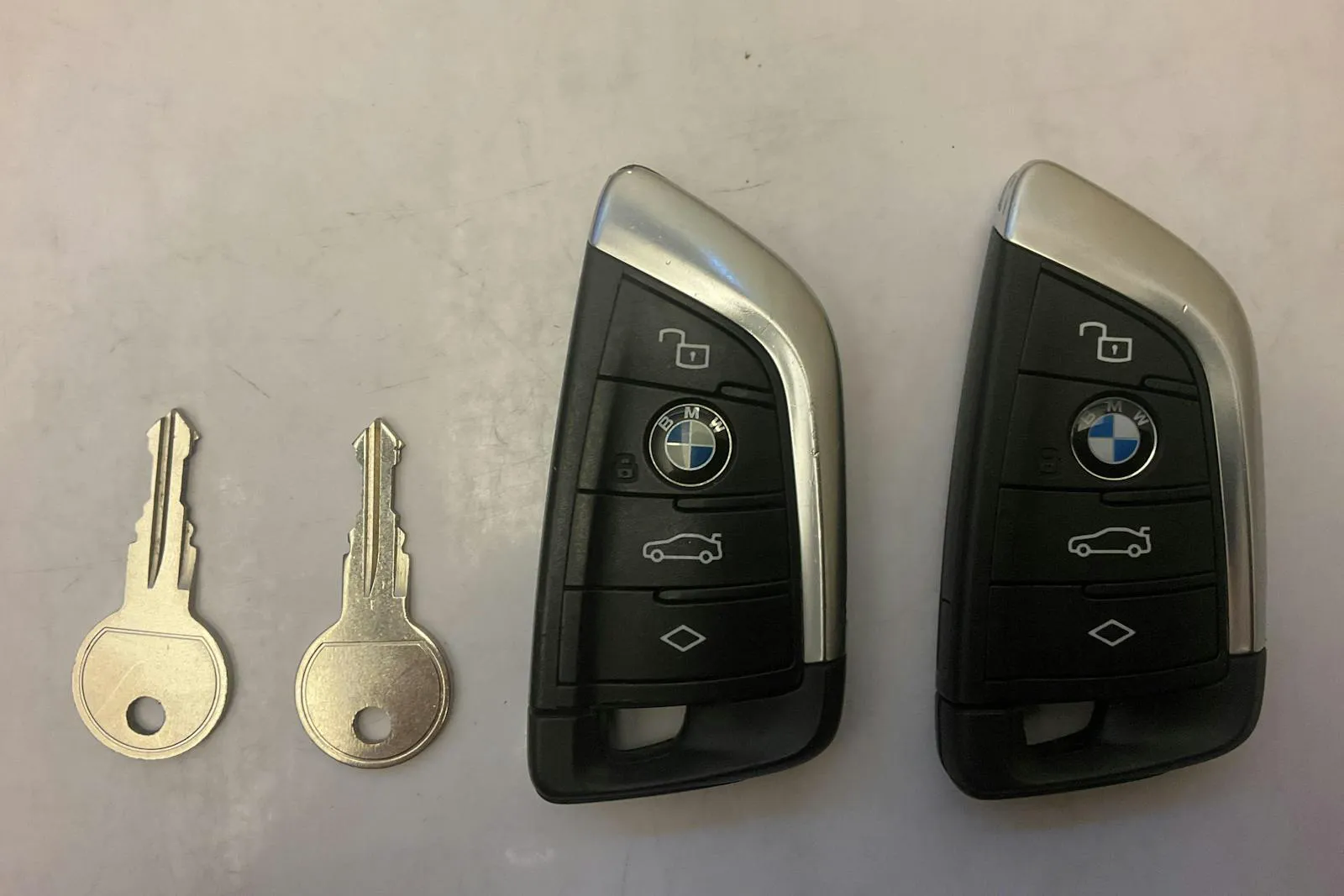 BMW i4 bild 24
