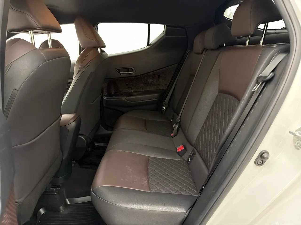 Toyota C-HR bild 16