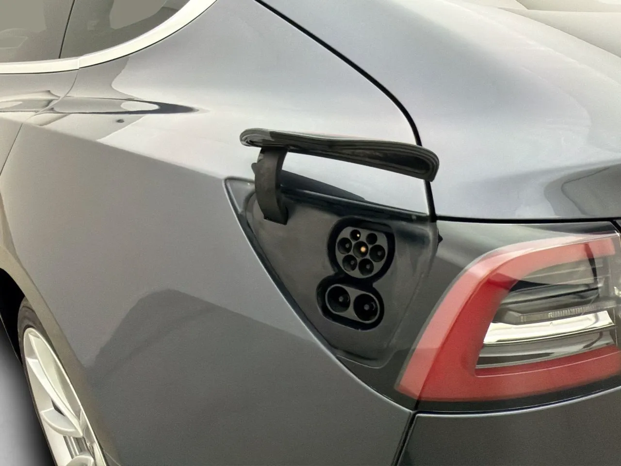 Tesla Model 3 bild 19
