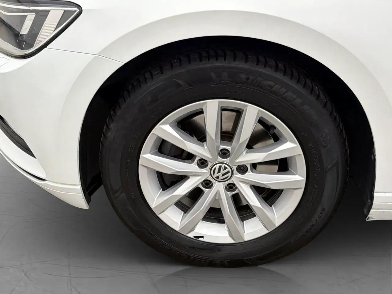 Volkswagen Passat bild 10