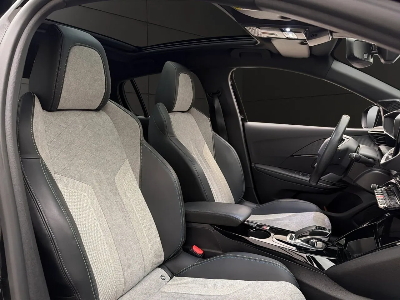 Peugeot e-208 bild 15