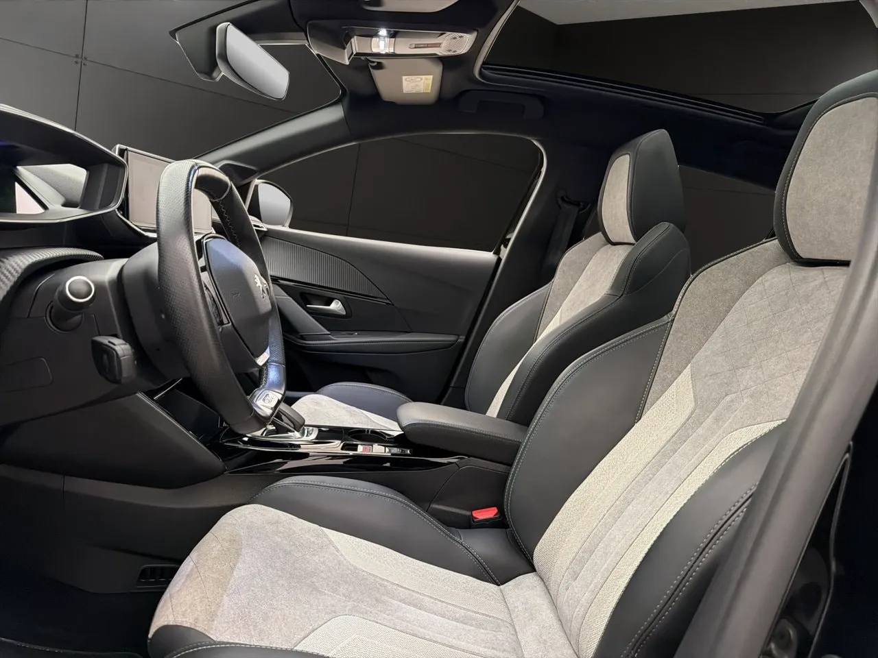 Peugeot e-208 bild 13