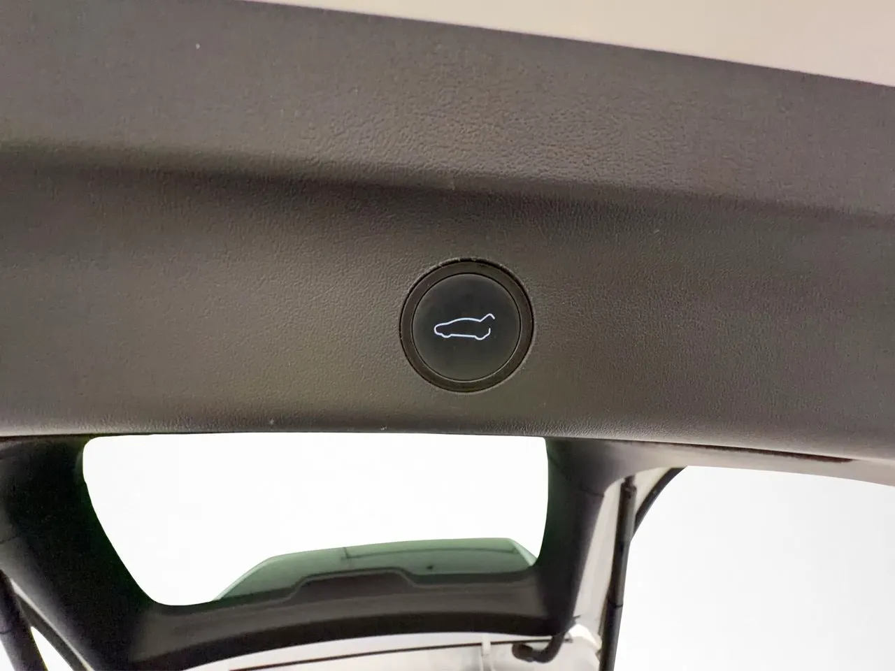 Tesla Model Y bild 31