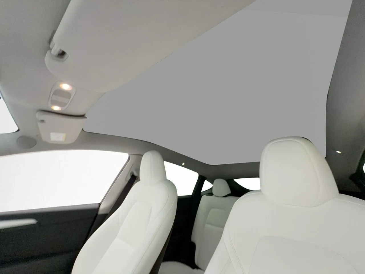 Tesla Model Y bild 13