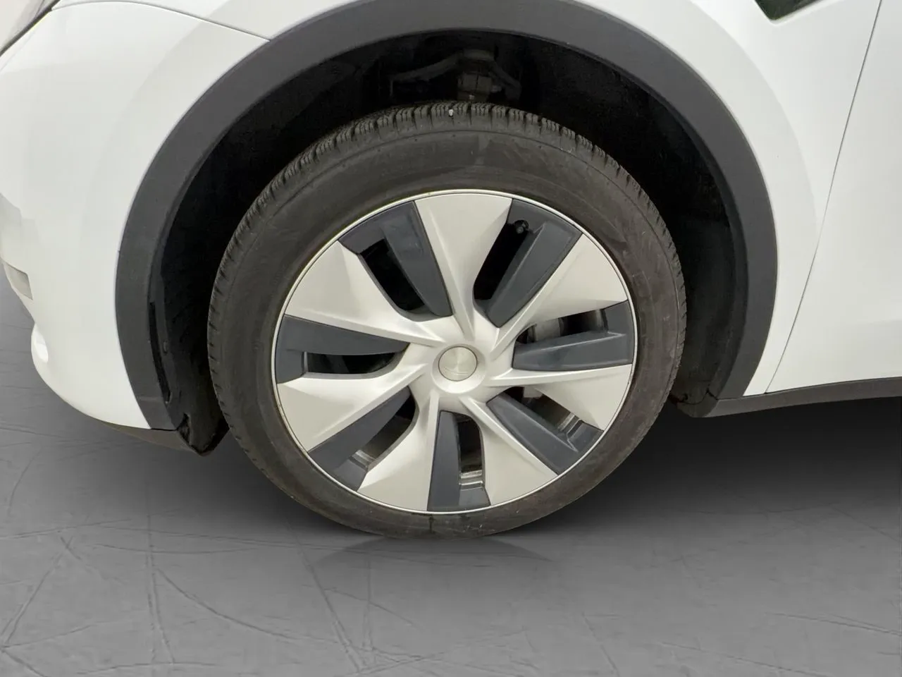Tesla Model Y bild 29