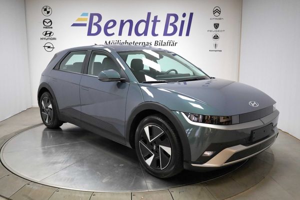 Hyundai IONIQ 5 RWD 84kWh Essential | Lagerbil | Värmepump | 350 kW - 2027