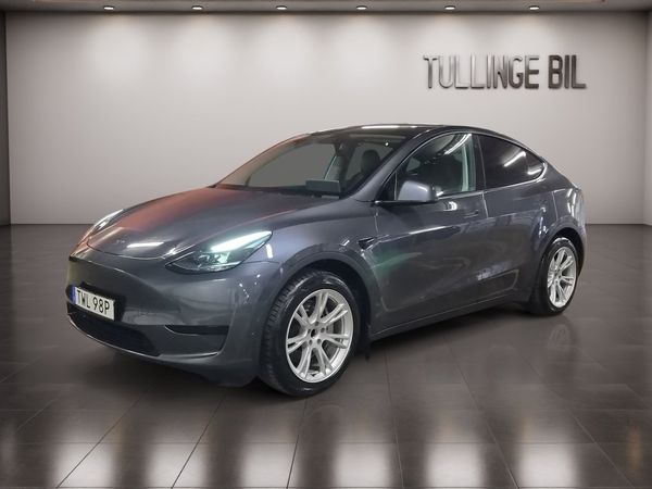 Tesla Model Y Standard Range RWD MOMS 1 Ägare Autopilot Panorama Drag - 2023