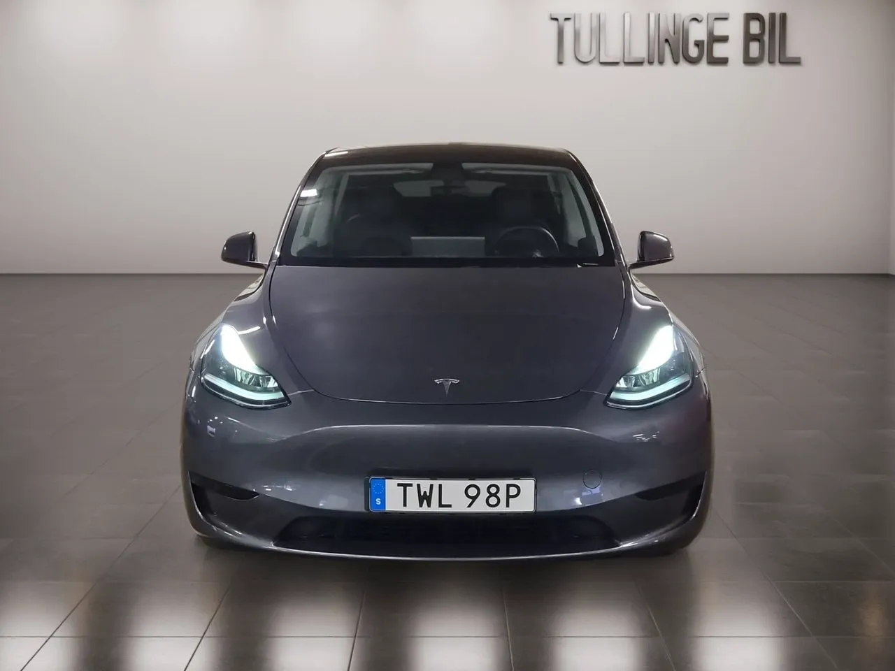 Tesla Model Y bild 8