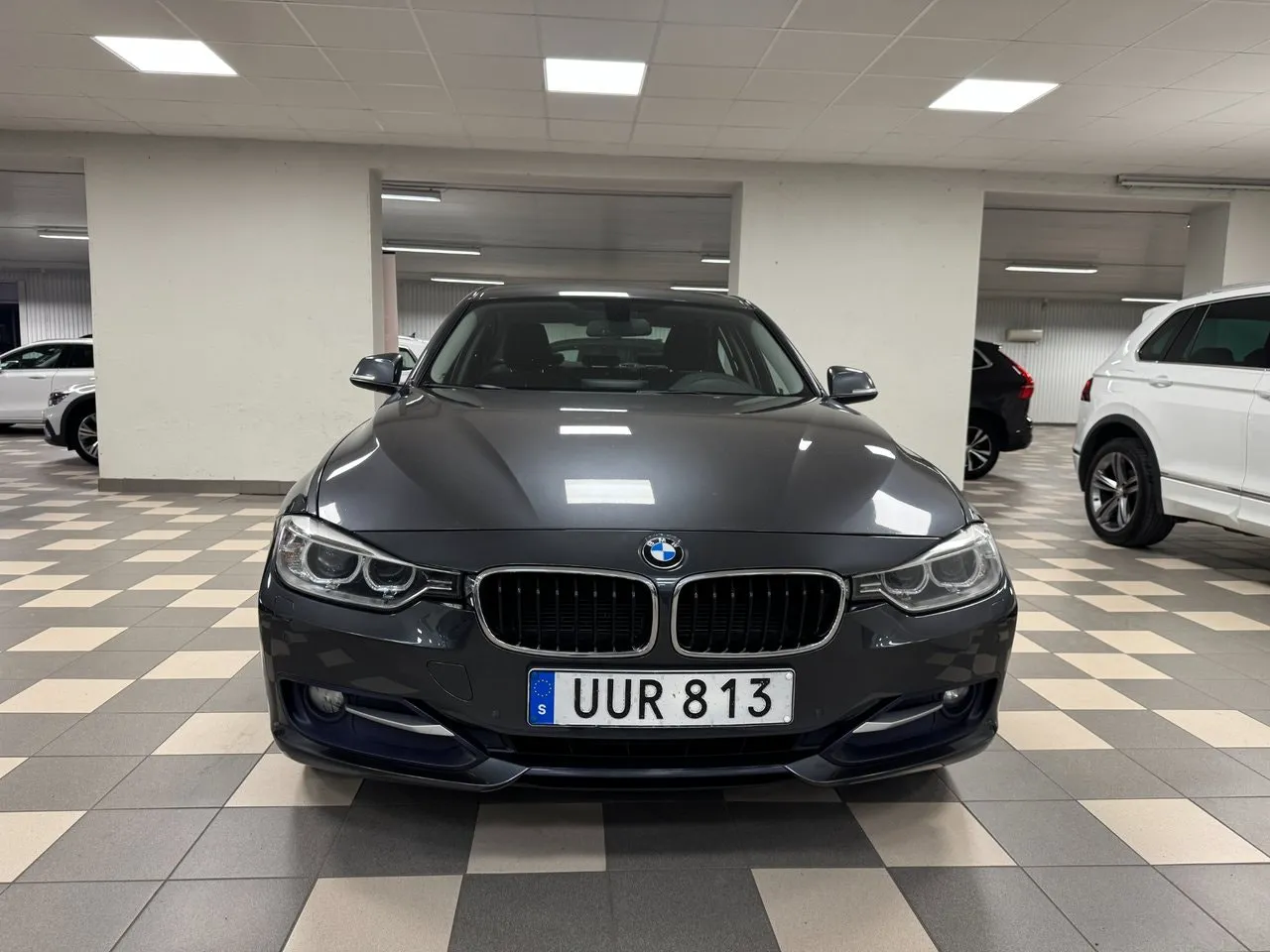 BMW 320 bild 2