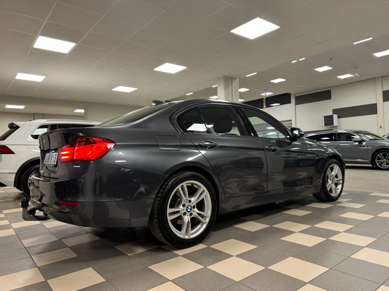BMW 320 bild 4