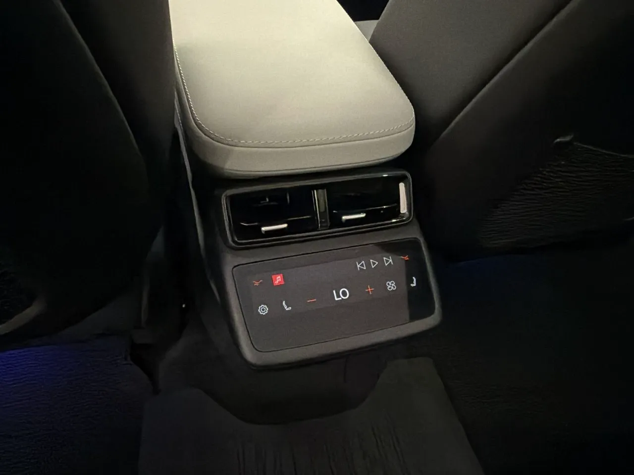 Polestar 4 bild 36