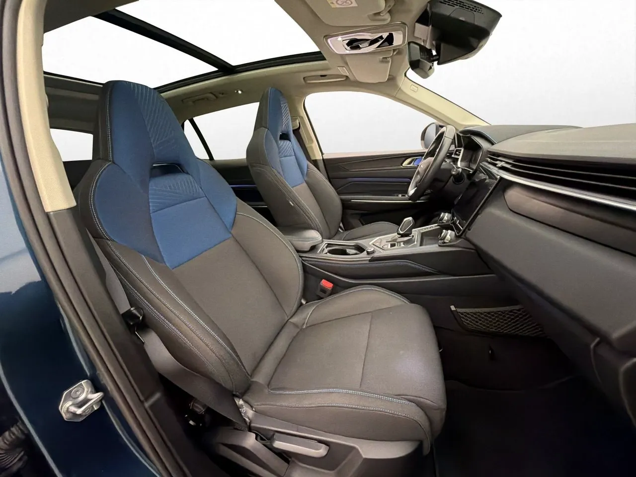 Lynk & Co 01 bild 30