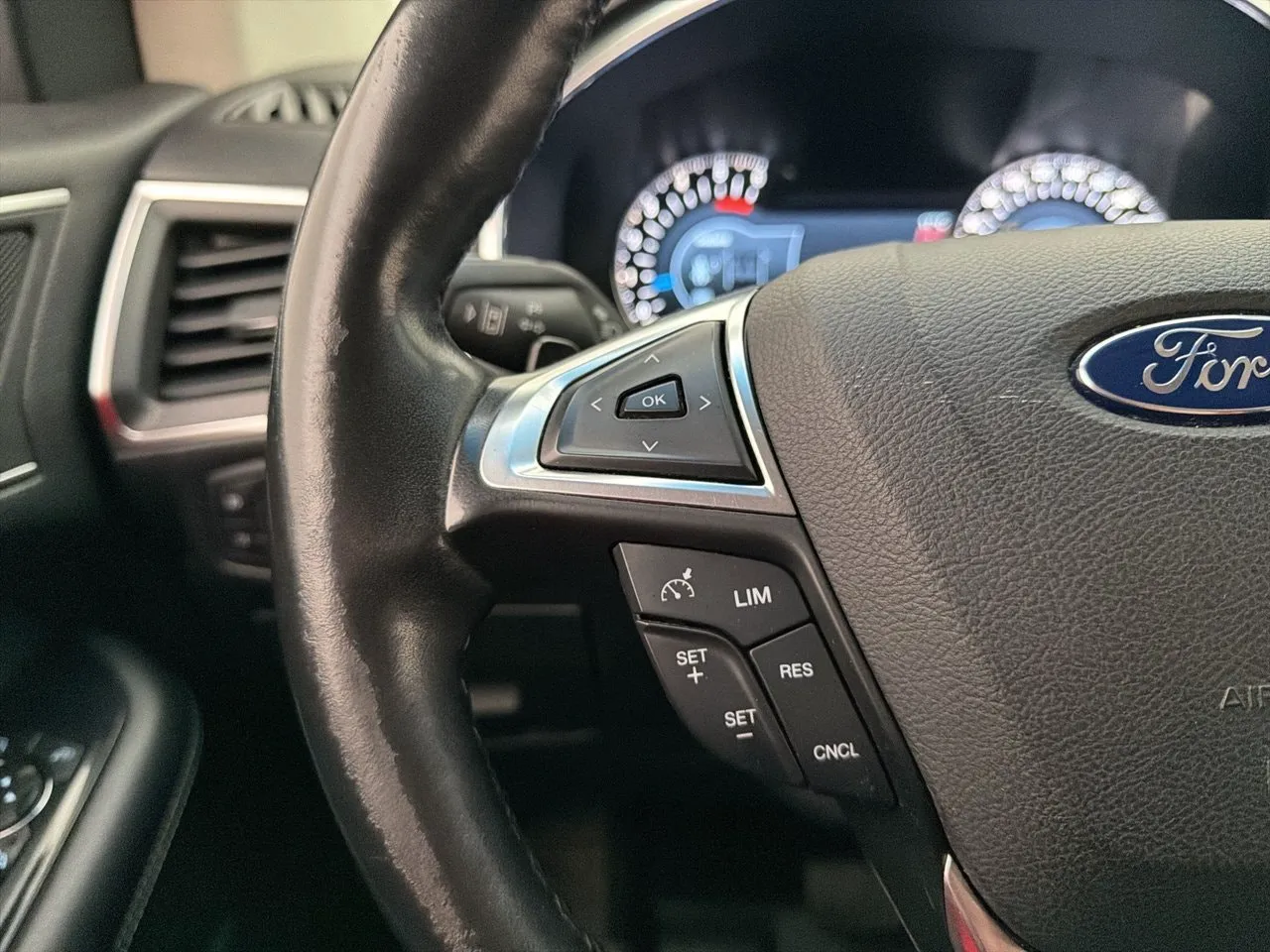 Ford Edge bild 15