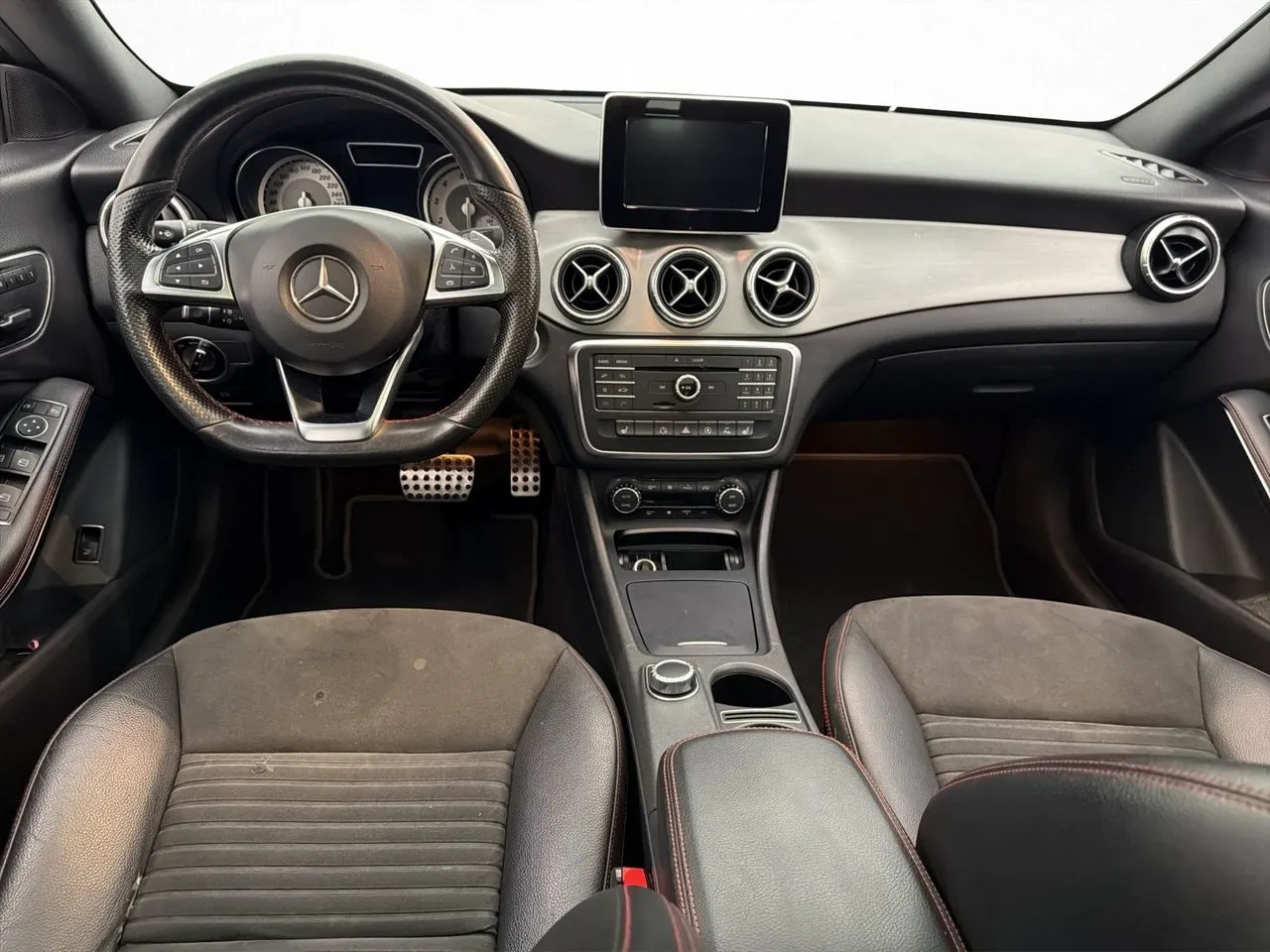 Mercedes CLA250 bild 16