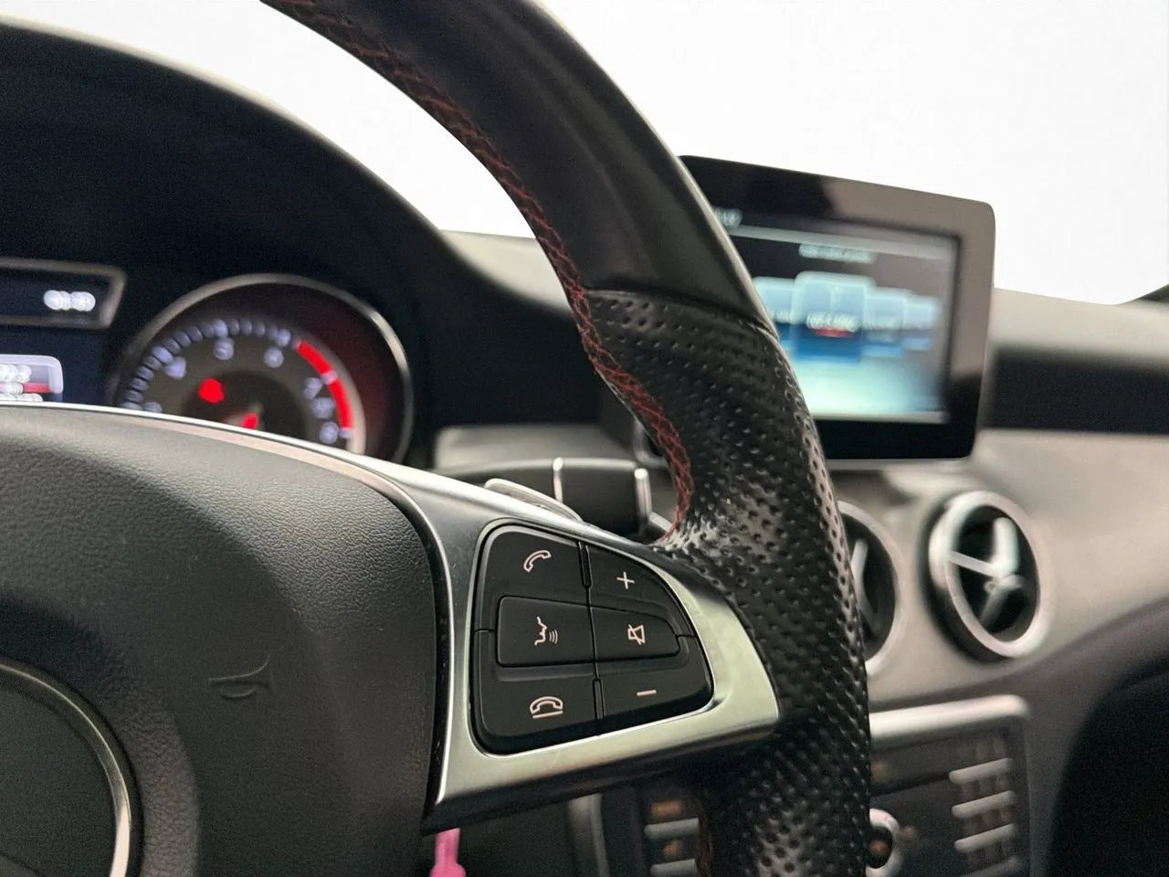 Mercedes CLA250 bild 19