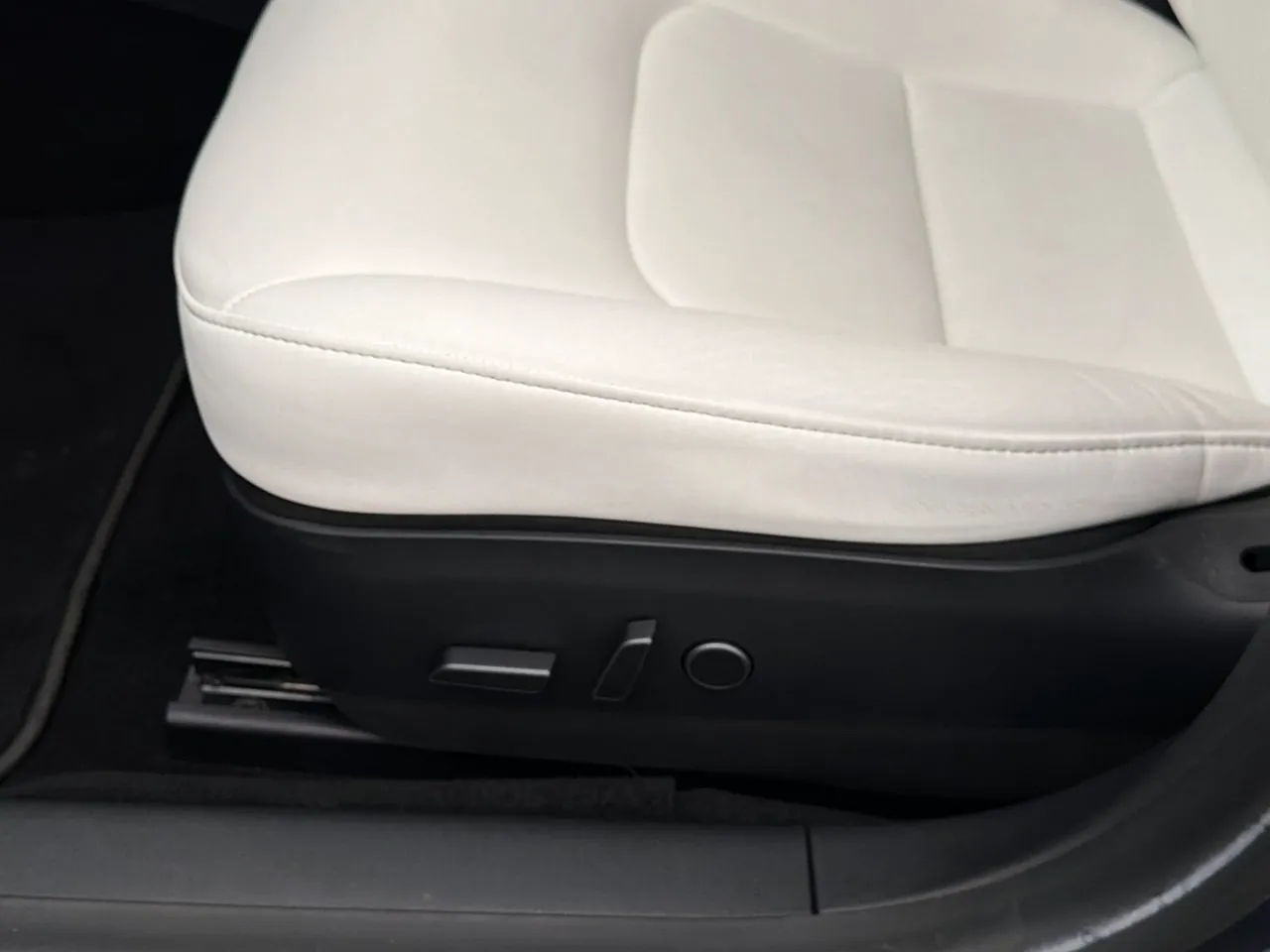 Tesla Model 3 bild 12