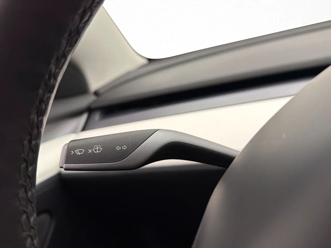 Tesla Model 3 bild 34