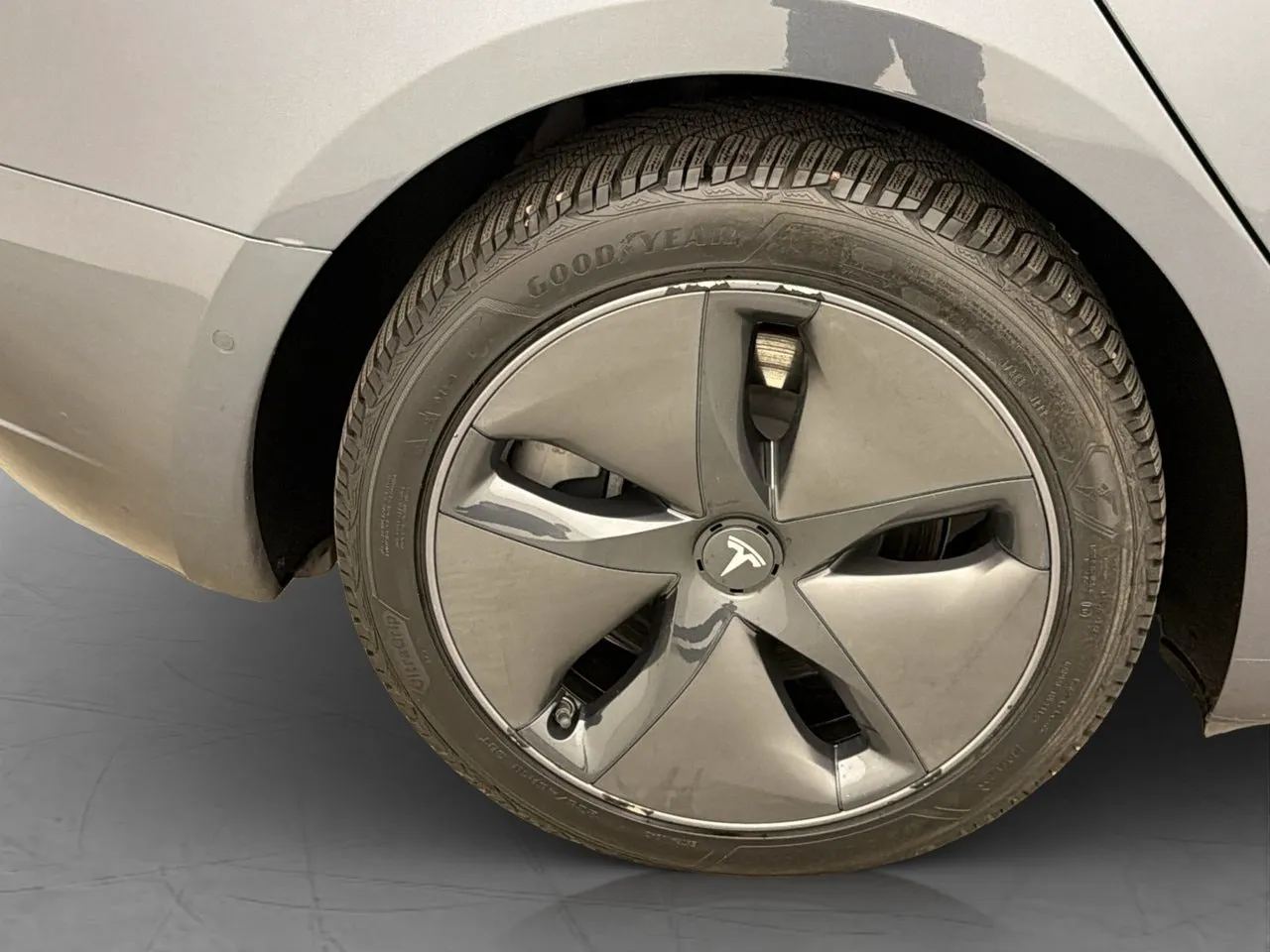 Tesla Model 3 bild 30