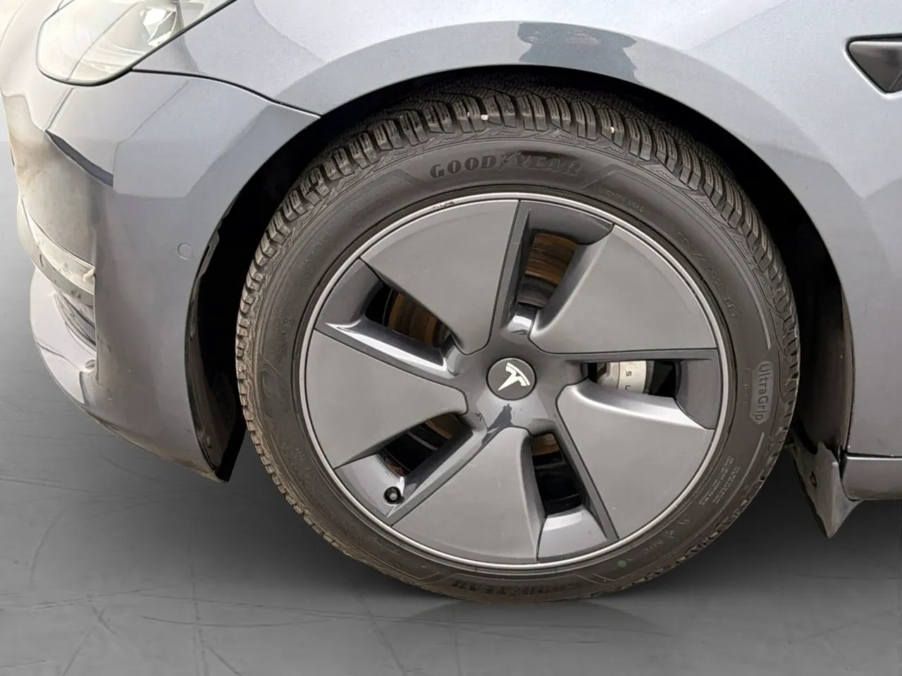 Tesla Model 3 bild 28