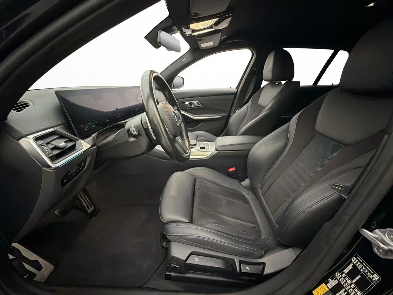 BMW 330 bild 11